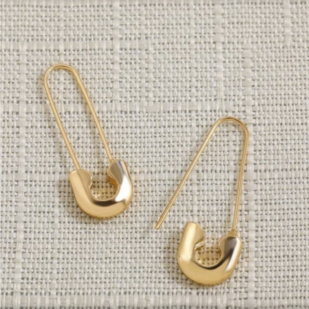 ✨Safety pin Elegant Gold Earrings